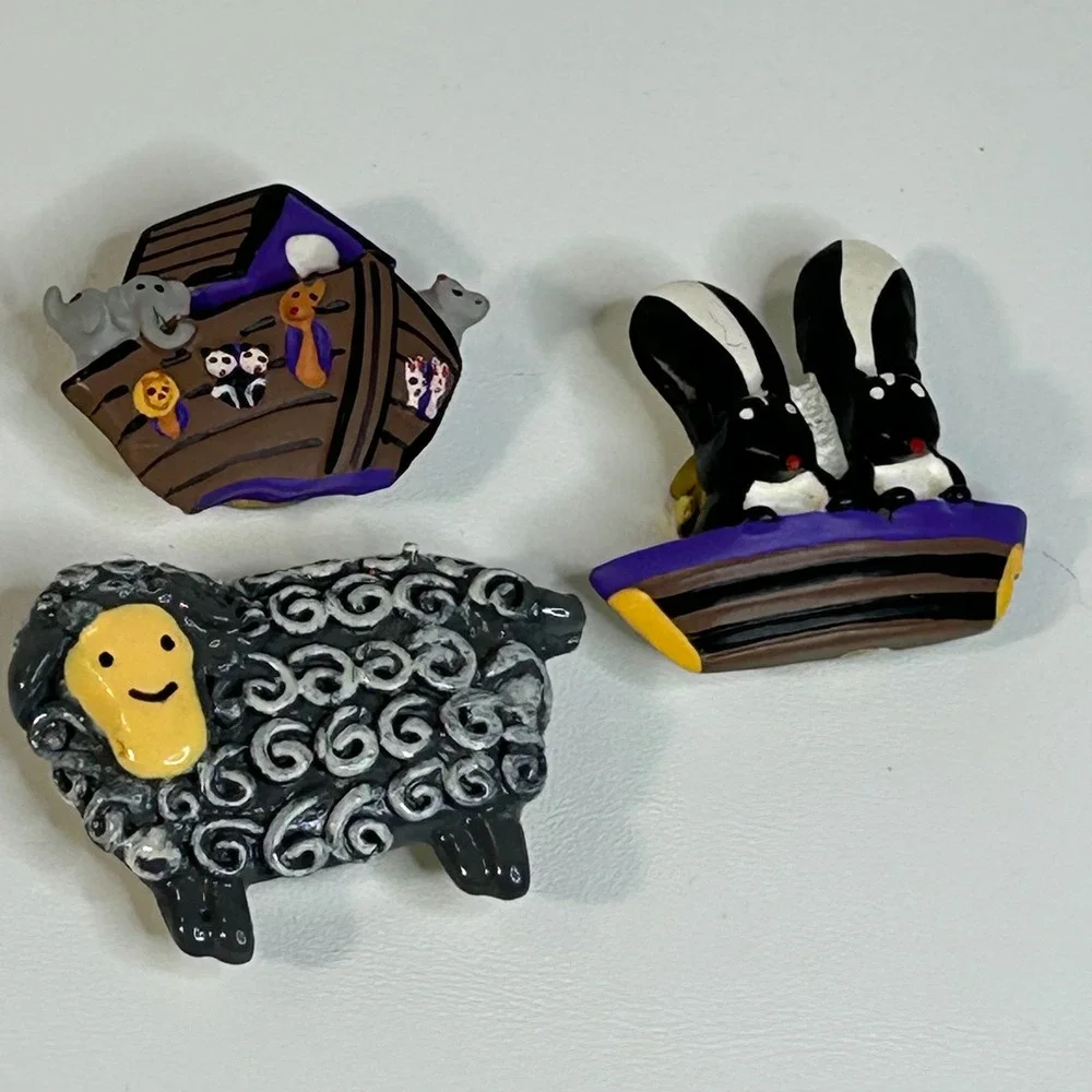Vintage Noahs Ark Skunk Sheep Resin Animal Pin Set Hand Painted‎ 3 Piece Lot